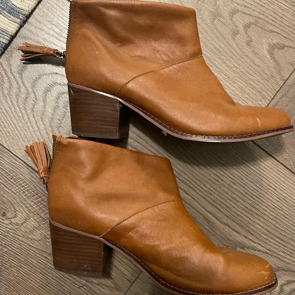 Toms Shoes - Brown Leather Ankle Boots